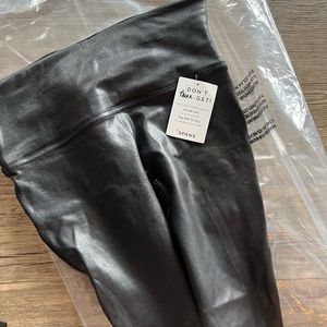 NWT Spanx Leather Leggings size small